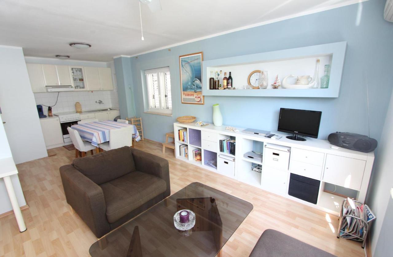 Apartment Maestral 로비니 외부 사진