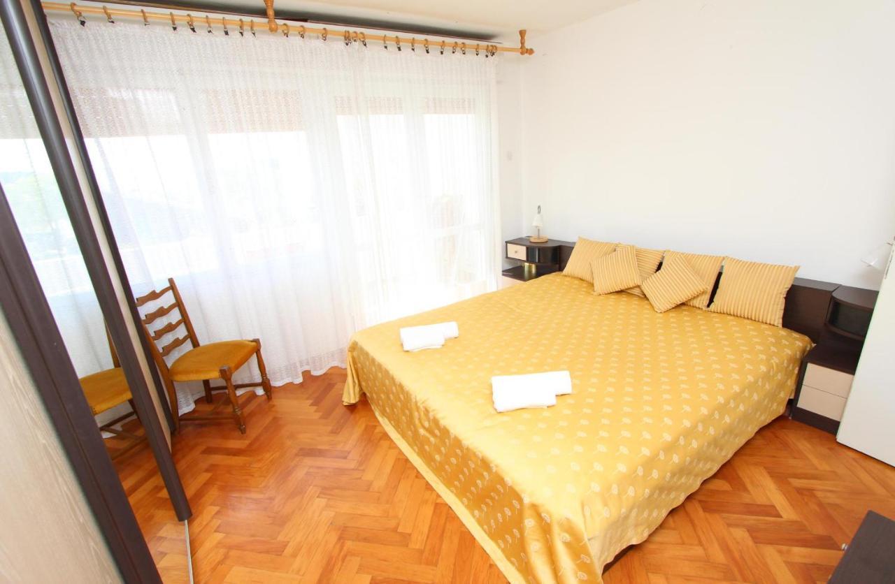 Apartment Maestral 로비니 외부 사진