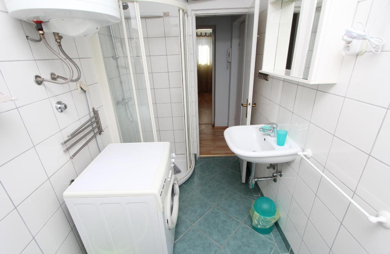 Apartment Maestral 로비니 외부 사진
