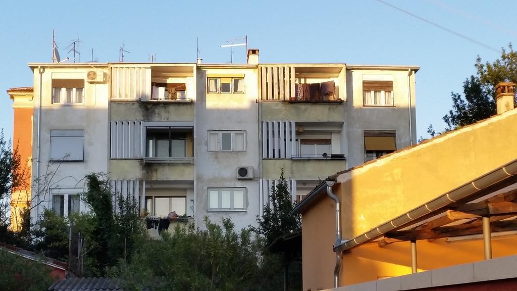 Apartment Maestral 로비니 외부 사진